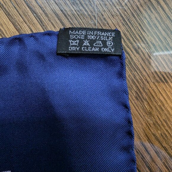 HERMES Ottomane Ceramique Blue Red 90 cm Silk Square Scarf w/ Box RARE - Picture 11 of 16